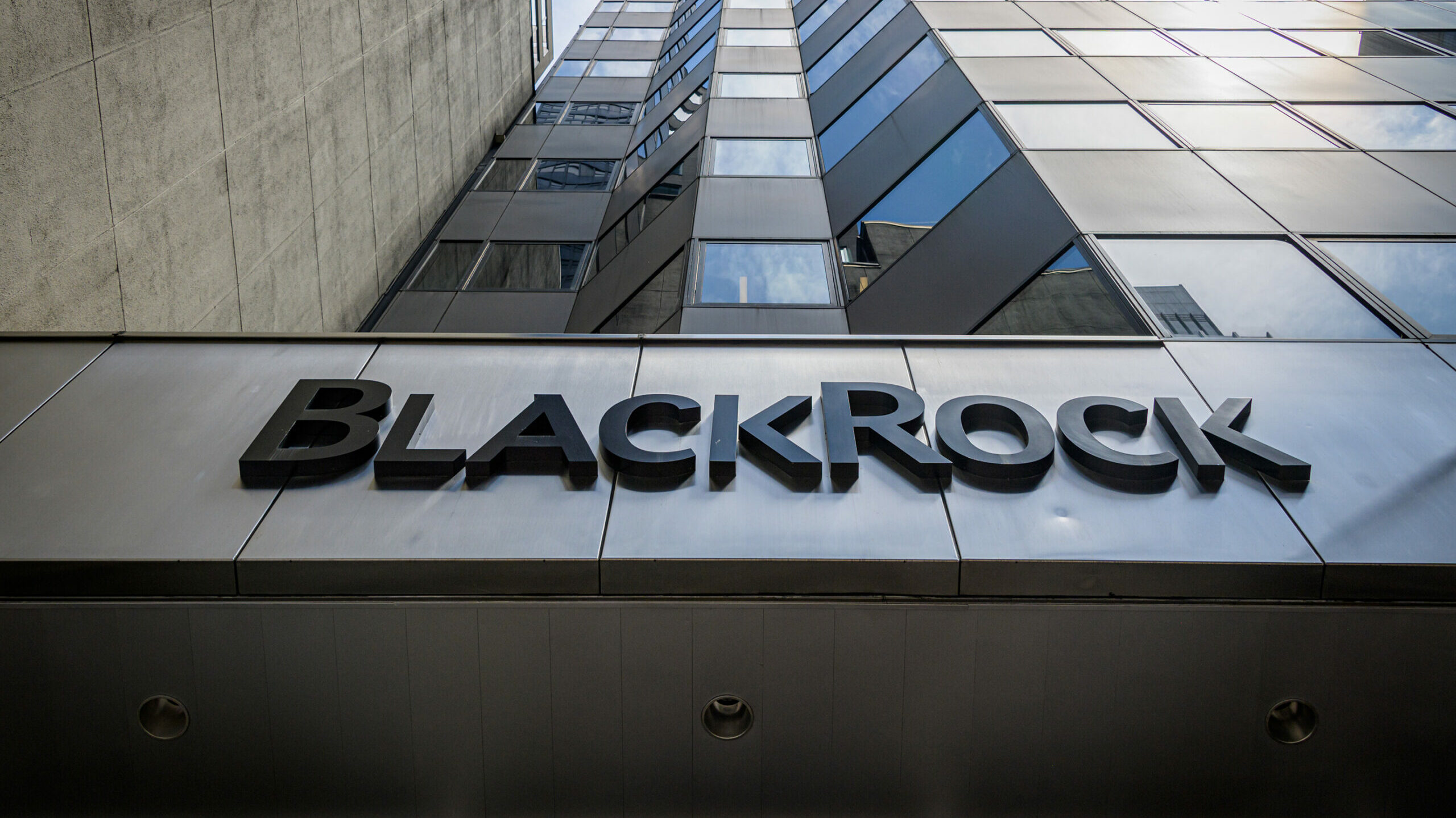 BlackRock Fidelity is Backing Stablecoin scaled e1649838268207