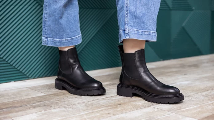 how to wear Chelsea boots