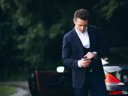 Hiring-a-Luxury-Car-Chauffeur